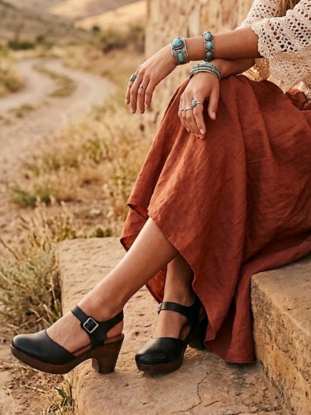 B.o.c platform clogs